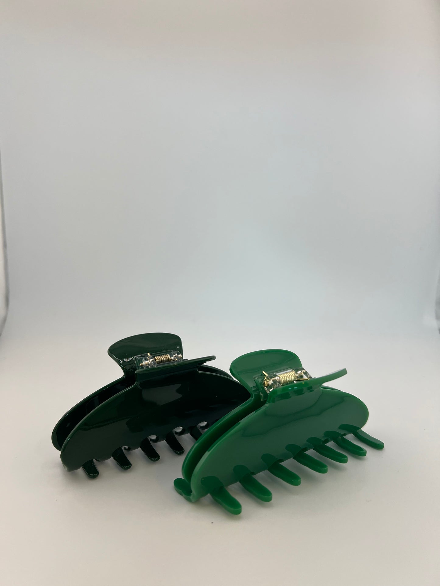 Upper East Side Green Clip + Case